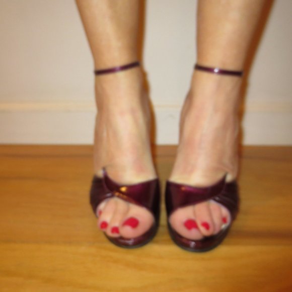 LAST CHANCE   Vintage ITALY MADE Burgundy High Heel Sandals - Picture 2 of 10